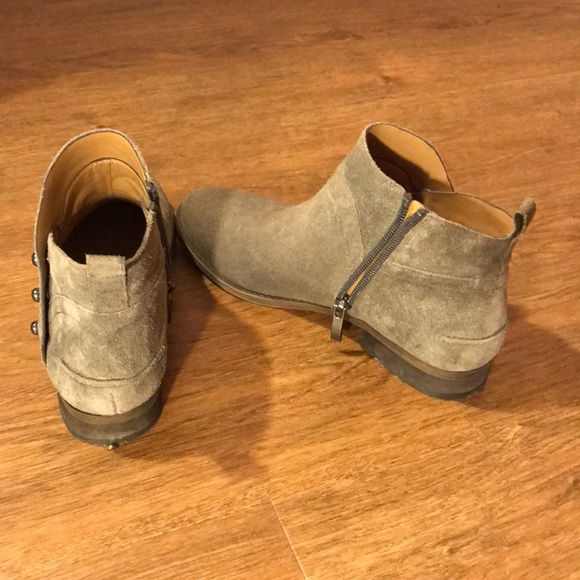 Booties - Picture 3 of 4